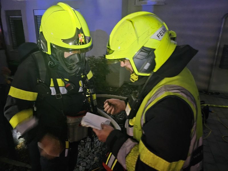 Nächtlicher Kellerbrand in Mehrparteienhaus in Villach-Perau (Bild 4)